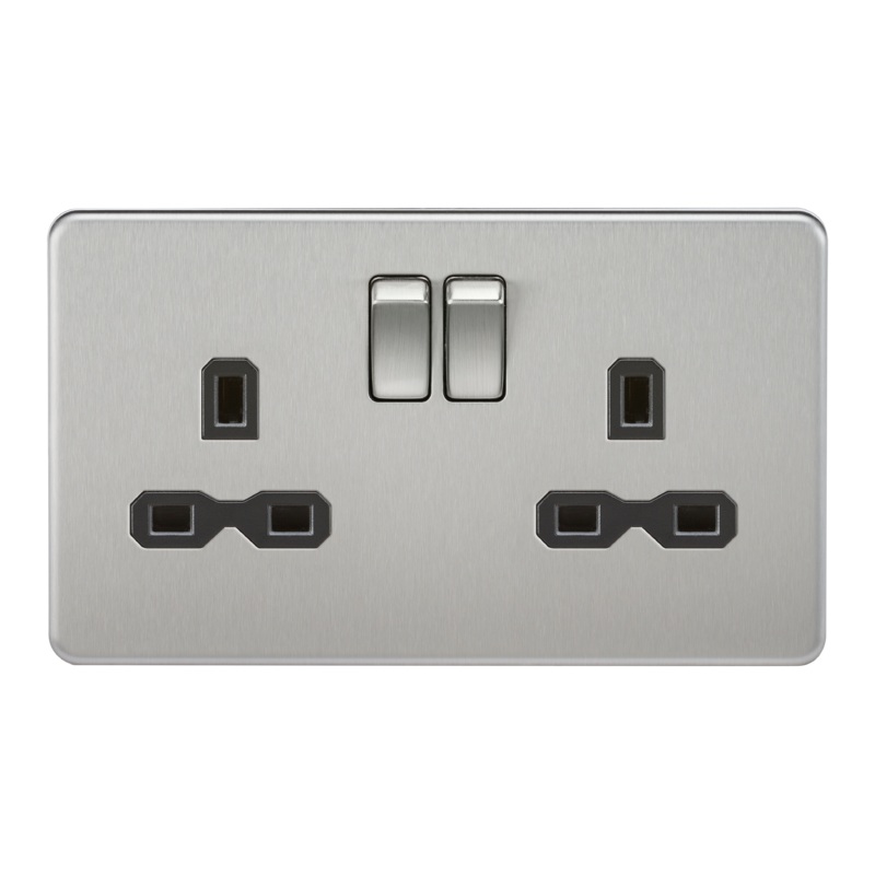 2G DP 13A Screwless Brushed Chrome 230V UK 3 Pin Switched Electric Wall Socket – Black Insert
